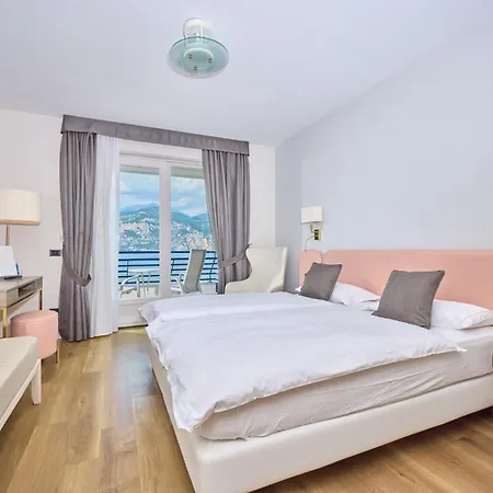 Capri Hotel 3*