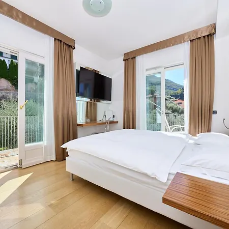Capri Hotel 3*