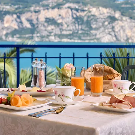 Capri 3* Malcesine