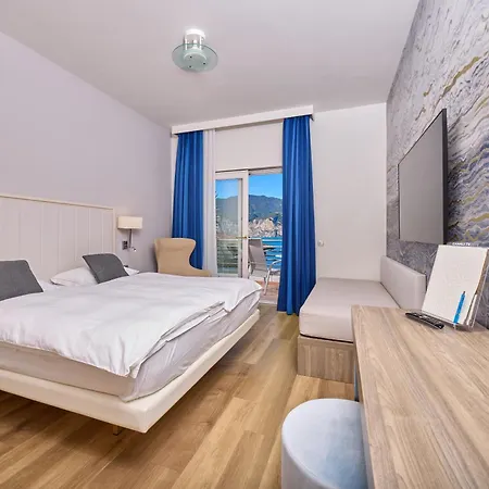 Capri Hotel 3*
