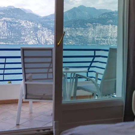 Capri Hotel 3*