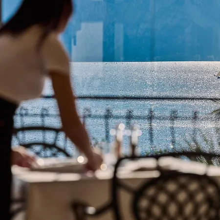Capri Hotel